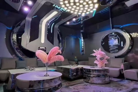 <strong>鄂尔多斯夜场直招绽放职业光芒 乌兰木伦湖畔启航新篇章</strong>