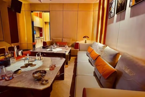 <strong>台江夜场KTV诚聘魅力女生 共创温暖事业港湾</strong>