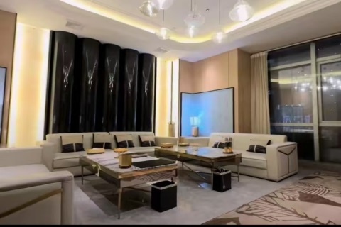 <strong>青岛夜场KTV诚聘服务精英 海滨之城绽放职业光彩</strong>